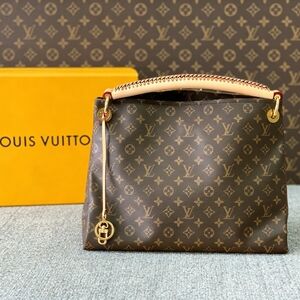 Louis Vuitton Artsy MM Monogram